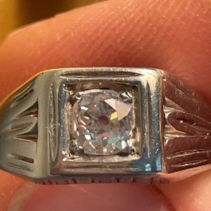 Gorgeous diamond ring